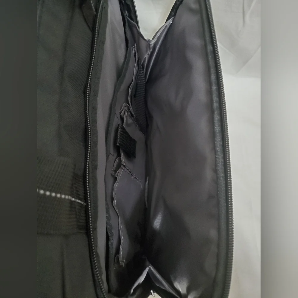 Targus Classic Slim Ergonomic Briefcase Laptop Messenger Travel Office Bag